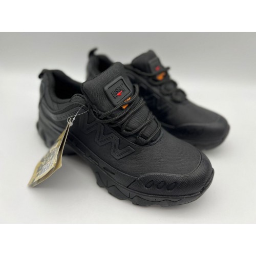 Треккинговые кроссовки «MAGNUM» летние в Армавире